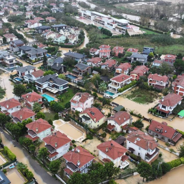 İstanbul’da sel: Ölü sayısı üçe çıktı, dört kişi kayıp