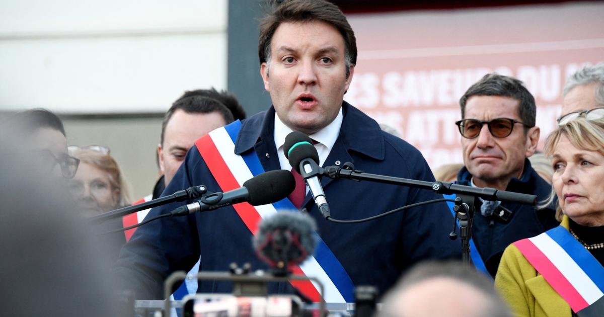 Dans les décombres de sa mairie incendiée, Guillaume Guérin déterminé à relever l’honneur de la République