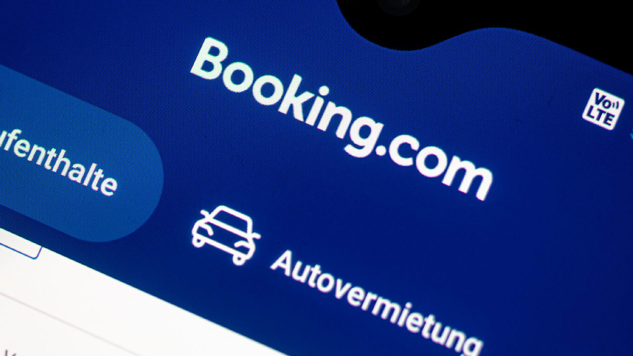 Wegen Betrugsfällen: EU ermittelt gegen Reiseportal Booking.com | Politik