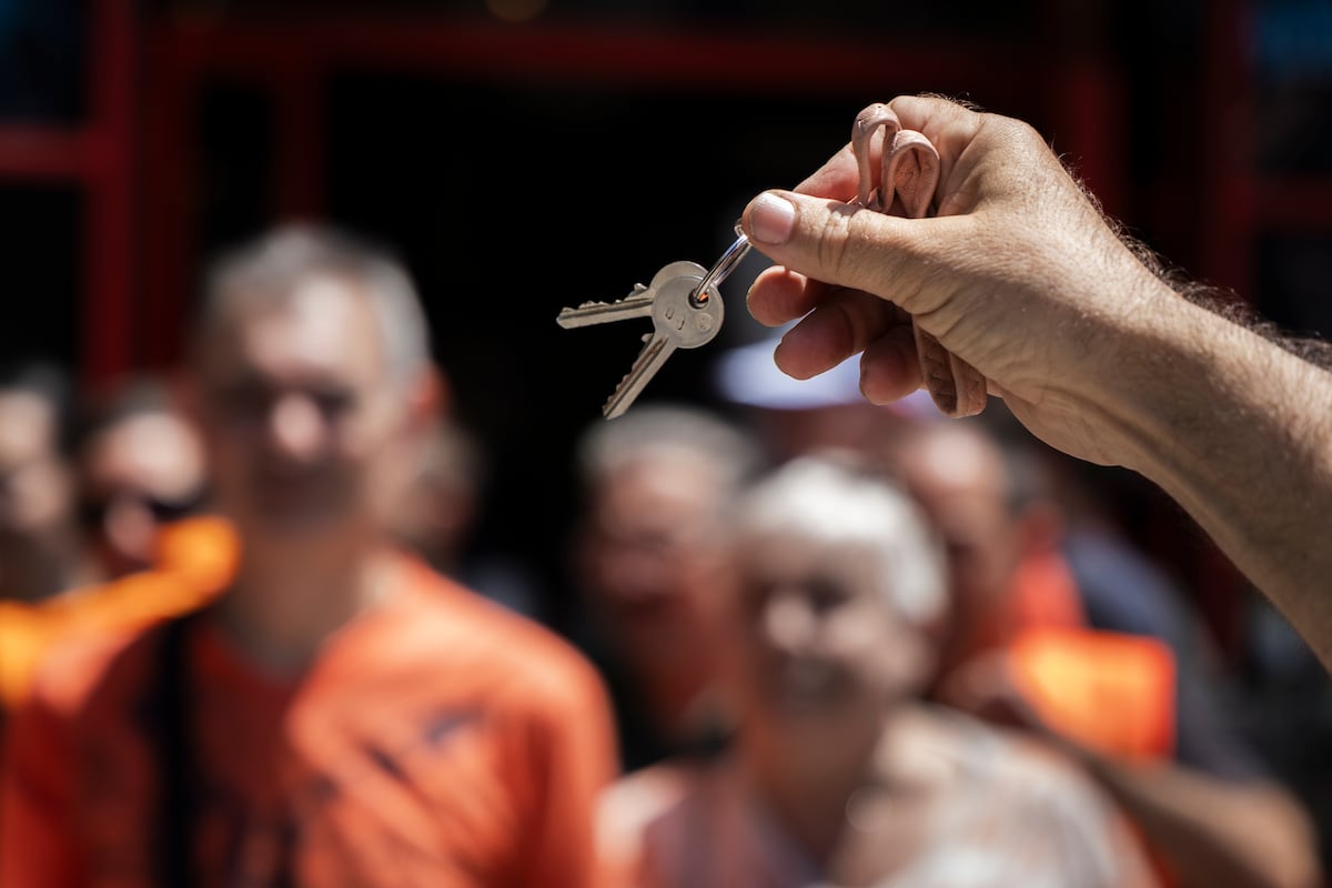 El 57,1% de los españoles afirma que ante un desahucio debe primar la protección a los vulnerables y no un contrato | Elecciones generales | España
