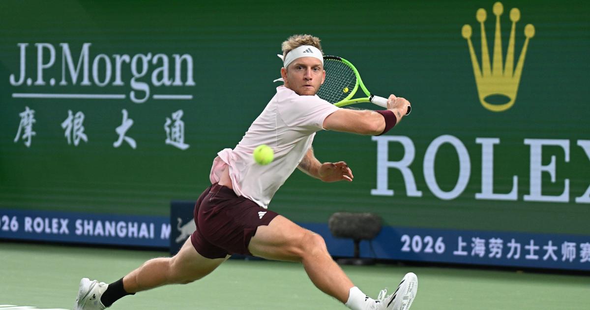 Davidovich Fokina s’offre Zverev et file en finale à Shanghai