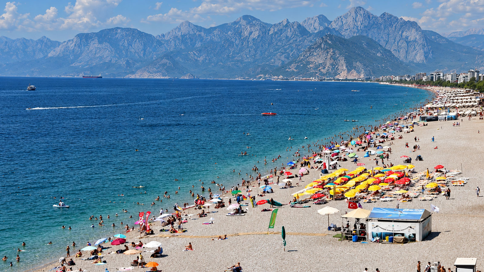 Antalya’da sıcaktan kaçış başladı!