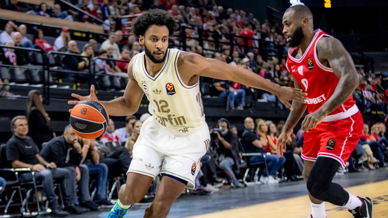 Fenerbahçe Tarfin, Olympiakos’u deplasmanda devirdi