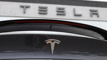Tesla’nın net karı üçüncü çeyrekte azaldı